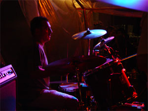 Gogi am Schlagzeug